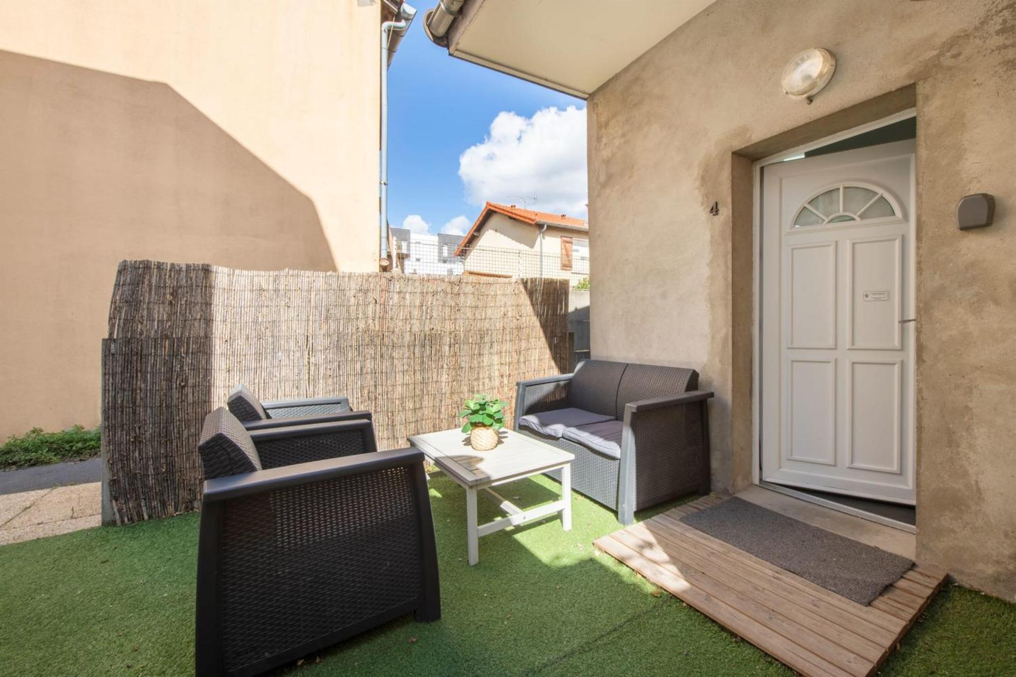 Appartement Cosy studio avec grande terrasse de 25 m2 à Romainville Extérieur photo
