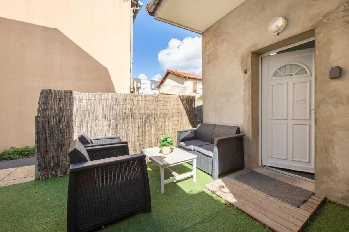 Appartement Cosy studio avec grande terrasse de 25 m2 à Romainville Extérieur photo