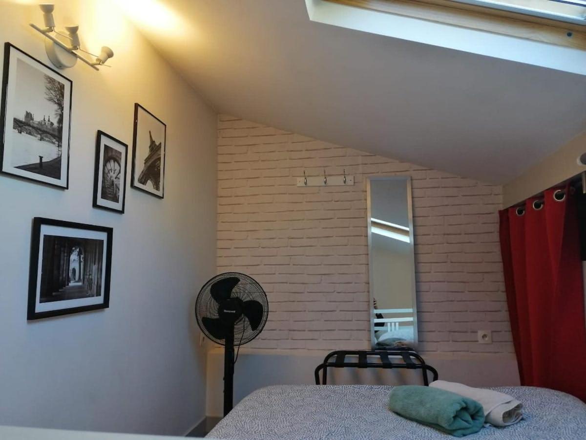 Appartement Cosy studio avec grande terrasse de 25 m2 à Romainville Extérieur photo